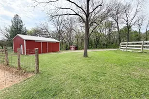 8117 Berry Rd, Bonne Terre, MO 63628 - Photo 6