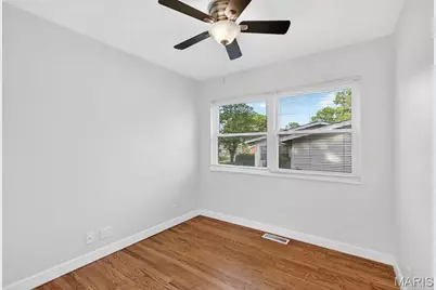3255 Classic Drive, Florissant, MO 63033 - Photo 20