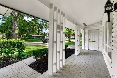 3255 Classic Drive, Florissant, MO 63033 - Photo 6