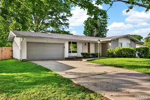3255 Classic Dr, Florissant, MO 63033 - Photo 1