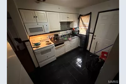 7500 Haywood Drive, Hanley Hills, MO 63133 - Photo 8