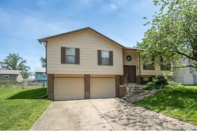 4216 Elkhart Lake Road, Saint Charles, MO 63304 - Photo 2