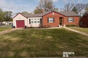 6783 Kenwood Dr, Northwoods, MO 63121 - Photo 1