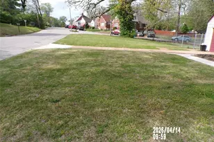 6783 Kenwood Dr, Northwoods, MO 63121 - Photo 18