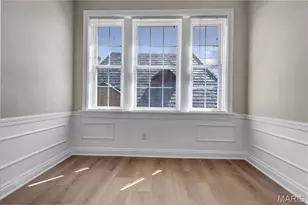 7536 Oxford Dr, Saint Louis, MO 63105 - Photo 14