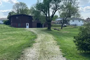 711 Nicholson Dr, Potosi, MO 63664 - Photo 2