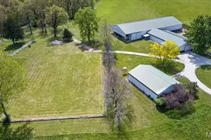 506 Windy Hill Rd, Elsberry, MO 63343 - Photo 2