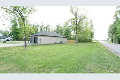 12583 Regent Oak Dr, Dexter, MO 63841 - Photo 4