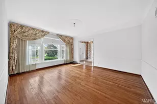 8125 Halifax Dr, Clayton, MO 63105 - Photo 6