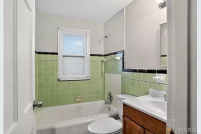 8151 Underhill Drive, Saint Louis, MO 63114 - Photo 18