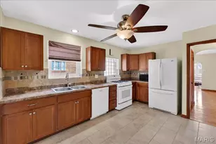 705 Bella Villa Dr, Bella Villa, MO 63125 - Photo 14