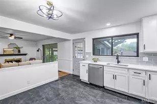 2520 Greenberry Dr, Florissant, MO 63033 - Photo 12