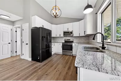 549 Rancho Lane, Florissant, MO 63031 - Photo 30