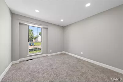 549 Rancho Lane, Florissant, MO 63031 - Photo 22