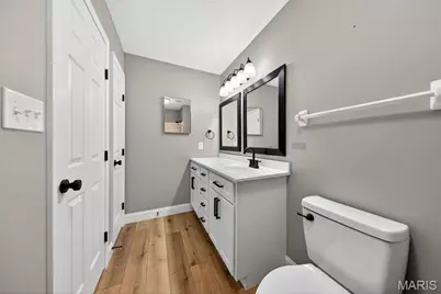 549 Rancho Lane, Florissant, MO 63031 - Photo 16