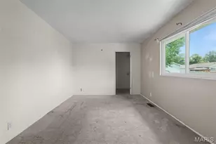 1684 Kew Gardens Dr, Florissant, MO 63031 - Photo 10
