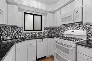 5168 Hollow Wood Ct, Saint Louis, MO 63128 - Photo 24