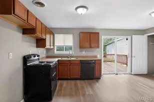 10253 Green Valley Dr, Saint Louis, MO 63136 - Photo 10