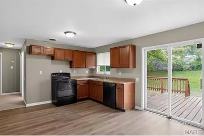 10253 Green Valley Drive, Saint Louis, MO 63136 - Photo 12