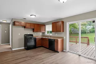 10253 Green Valley Dr, Saint Louis, MO 63136 - Photo 12
