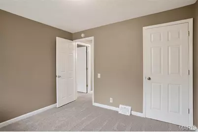 10253 Green Valley Drive, Saint Louis, MO 63136 - Photo 18