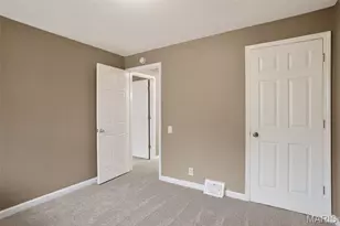 10253 Green Valley Dr, Saint Louis, MO 63136 - Photo 18