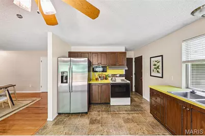 995 Century Oaks Drive, Manchester, MO 63021 - Photo 8