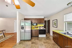 995 Century Oaks Dr, Manchester, MO 63021 - Photo 8