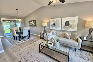 344 Saddle Back Dr, Saint Louis, MO 63129 - Photo 4