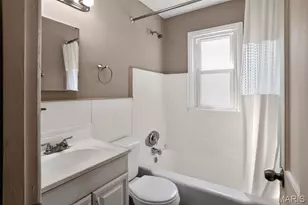 1124 Grenshaw Dr, Saint Louis, MO 63137 - Photo 24