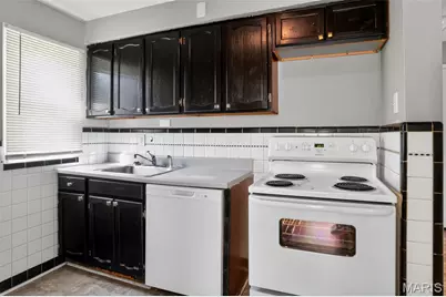 1124 Grenshaw Drive, Saint Louis, MO 63137 - Photo 20