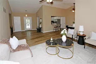 390 Windsor Pl, Saint Peters, MO 63376 - Photo 4
