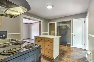 4 Duchesne Dr, Florissant, MO 63031 - Photo 8