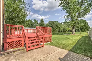 4 Duchesne Dr, Florissant, MO 63031 - Photo 16