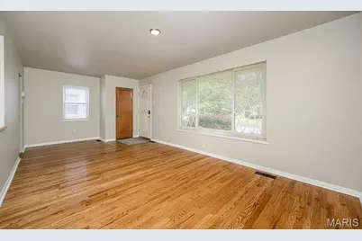 7121 Leona Street, Saint Louis, MO 63116 - Photo 8