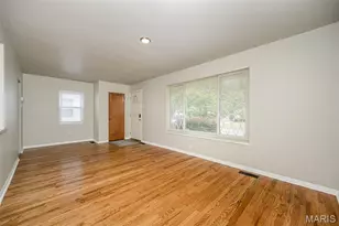 7121 Leona St, Saint Louis, MO 63116 - Photo 8