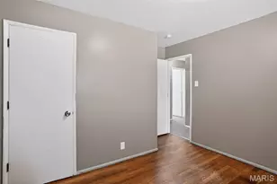 1752 Hudson Rd, Saint Louis, MO 63136 - Photo 16
