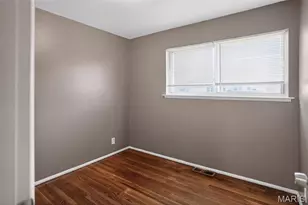 1752 Hudson Rd, Saint Louis, MO 63136 - Photo 14