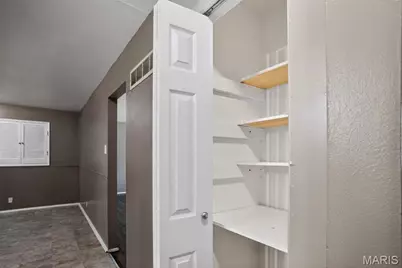 1752 Hudson Road, Saint Louis, MO 63136 - Photo 20