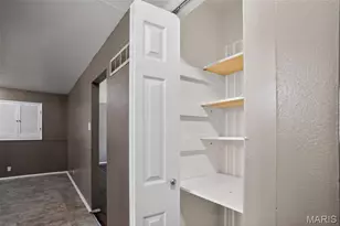 1752 Hudson Rd, Saint Louis, MO 63136 - Photo 20