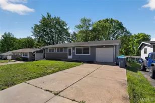 1752 Hudson Rd, Saint Louis, MO 63136 - Photo 4