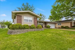 2515 Pioneer Dr, Saint Louis, MO 63129 - Photo 2