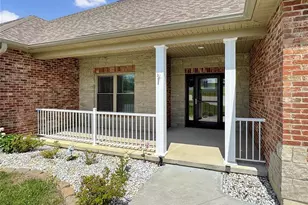 821 Destiny Dr, Villa Ridge, MO 63089 - Photo 6