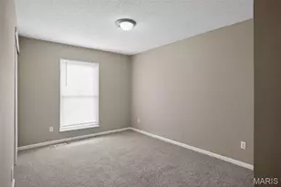 6349 Honey Bee Ct, Florissant, MO 63033 - Photo 12