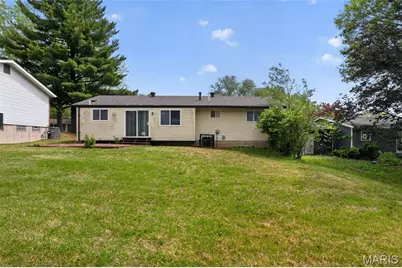 6349 Honey Bee Court, Florissant, MO 63033 - Photo 6
