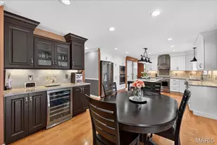 5754 Wickershire Ln, Oakville, MO 63129 - Photo 8