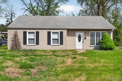 6018 Evergreen Boulevard, Saint Louis, MO 63134 - Photo 1