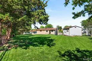 12538 Parkway Acres Ct, Maryland Heights, MO 63043 - Photo 34