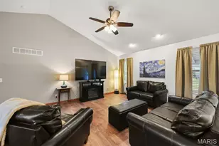 815 Whisper Creek Ct, Wentzville, MO 63385 - Photo 12