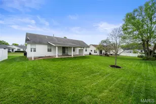 815 Whisper Creek Ct, Wentzville, MO 63385 - Photo 32
